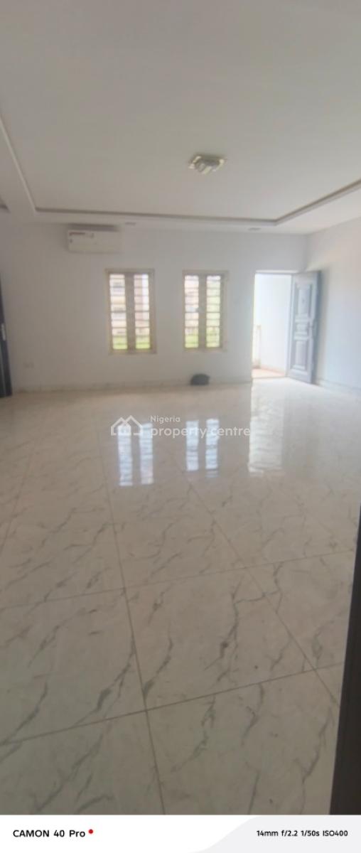 Clean and Sharp 3 Bedroom Flat with Bq, Ikate Elegushi Area, Lekki Phase 1, Lekki, Lagos, Flat / Apartment for Rent