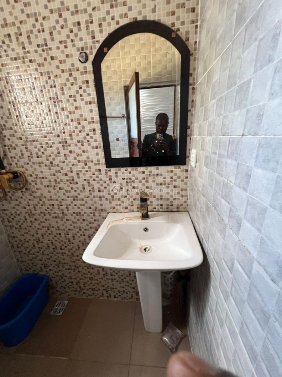 Lovely 2 Bedroom Apartment (ensuite, 2nd Floor), Lekki, Lagos, Flat / Apartment for Rent