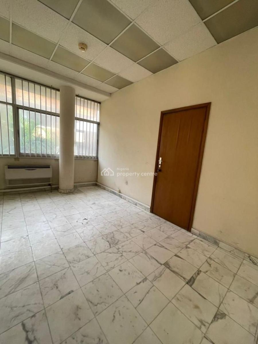 a Self Serviced 14 Rooms  Partitioned Storey Building for Commercial Use, Victoria Island (vi), Lagos, Commercial Property for Rent