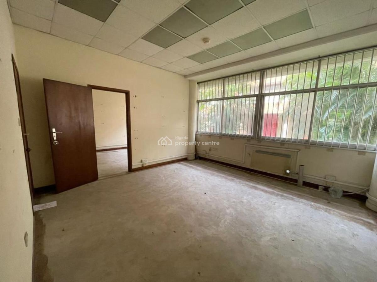 a Self Serviced 14 Rooms  Partitioned Storey Building for Commercial Use, Victoria Island (vi), Lagos, Commercial Property for Rent