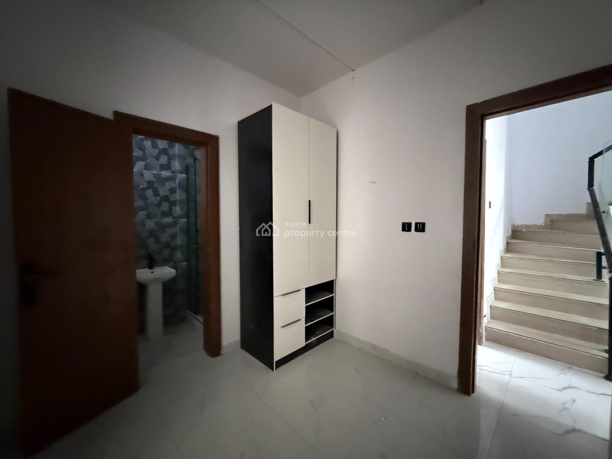 4 Bedroom Semi-detached Available, Lekki Phase 2, Lekki, Lagos, Semi-detached Duplex for Sale