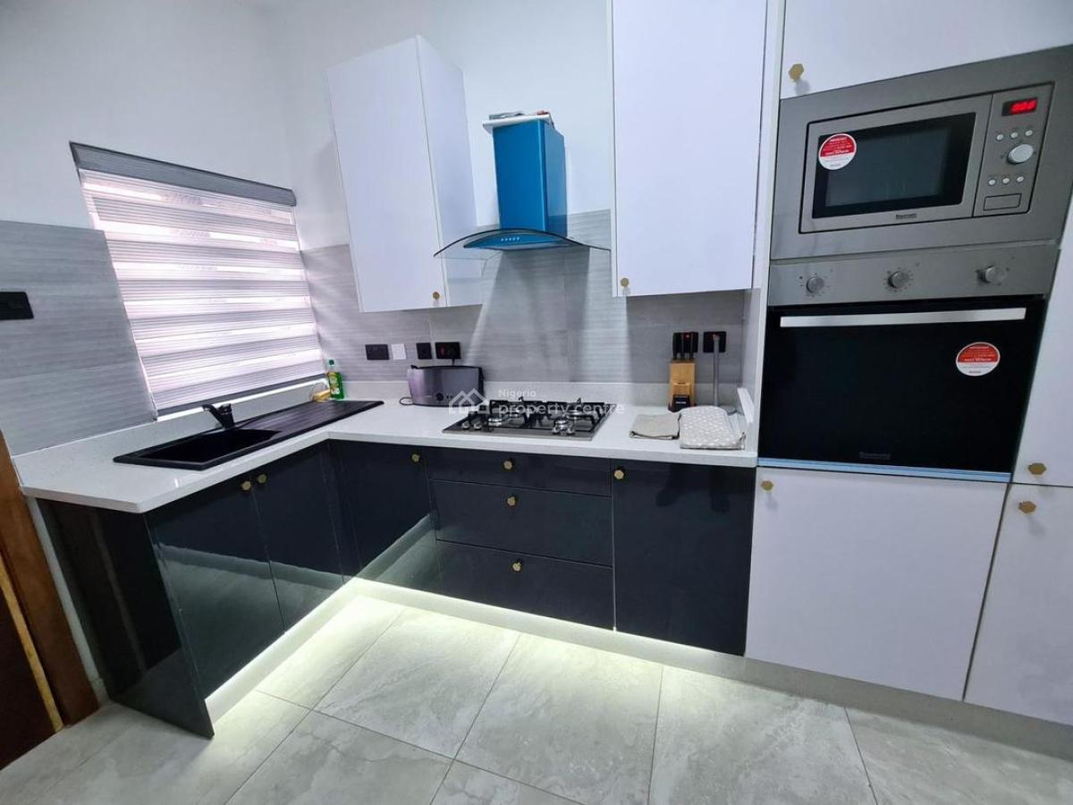 Fully Furnished 3 Bedroom Apartment with Swimming Pool, Lekki Phase 1, Lekki, Lagos, Flat / Apartment for Rent