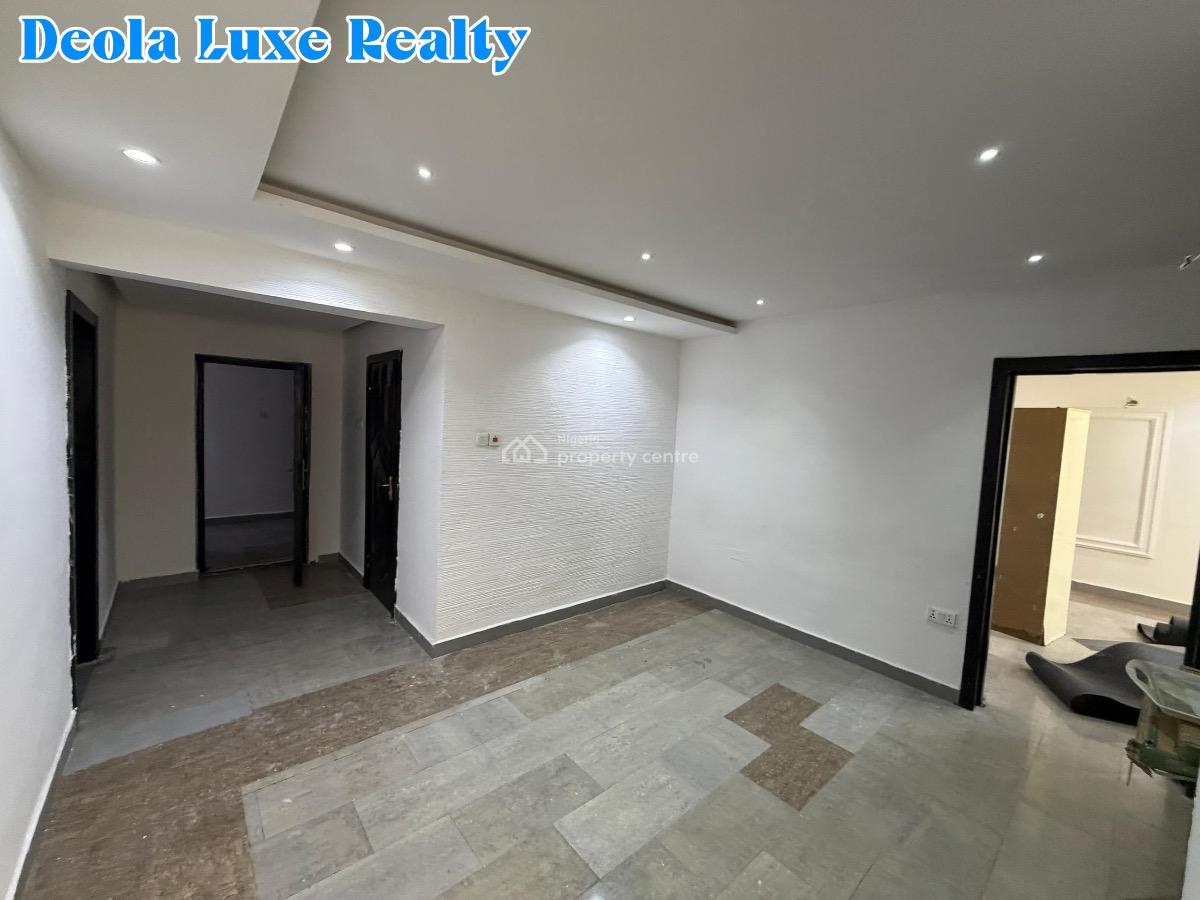 a Nice and Spacious 2 Bedrooms Apartment with Balcony, Off Admiralty Way, Lekki Phase 1, Lekki, Lagos, Flat / Apartment for Rent