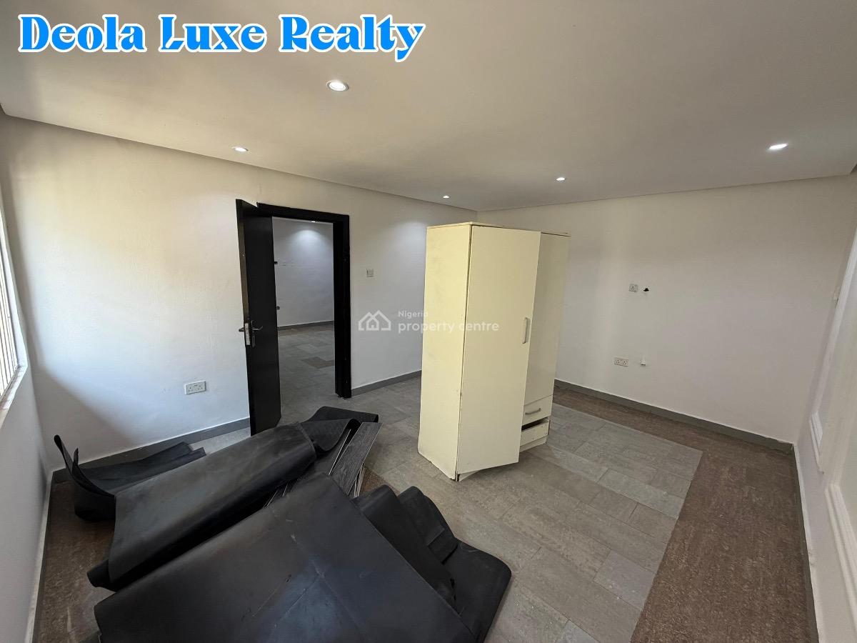 a Nice and Spacious 2 Bedrooms Apartment with Balcony, Off Admiralty Way, Lekki Phase 1, Lekki, Lagos, Flat / Apartment for Rent