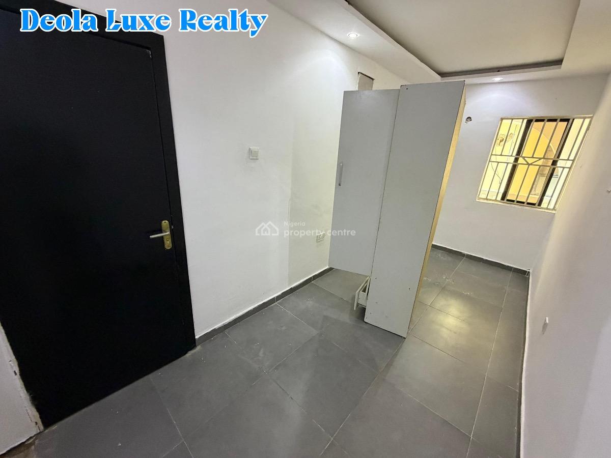 a Nice and Spacious 2 Bedrooms Apartment with Balcony, Off Admiralty Way, Lekki Phase 1, Lekki, Lagos, Flat / Apartment for Rent