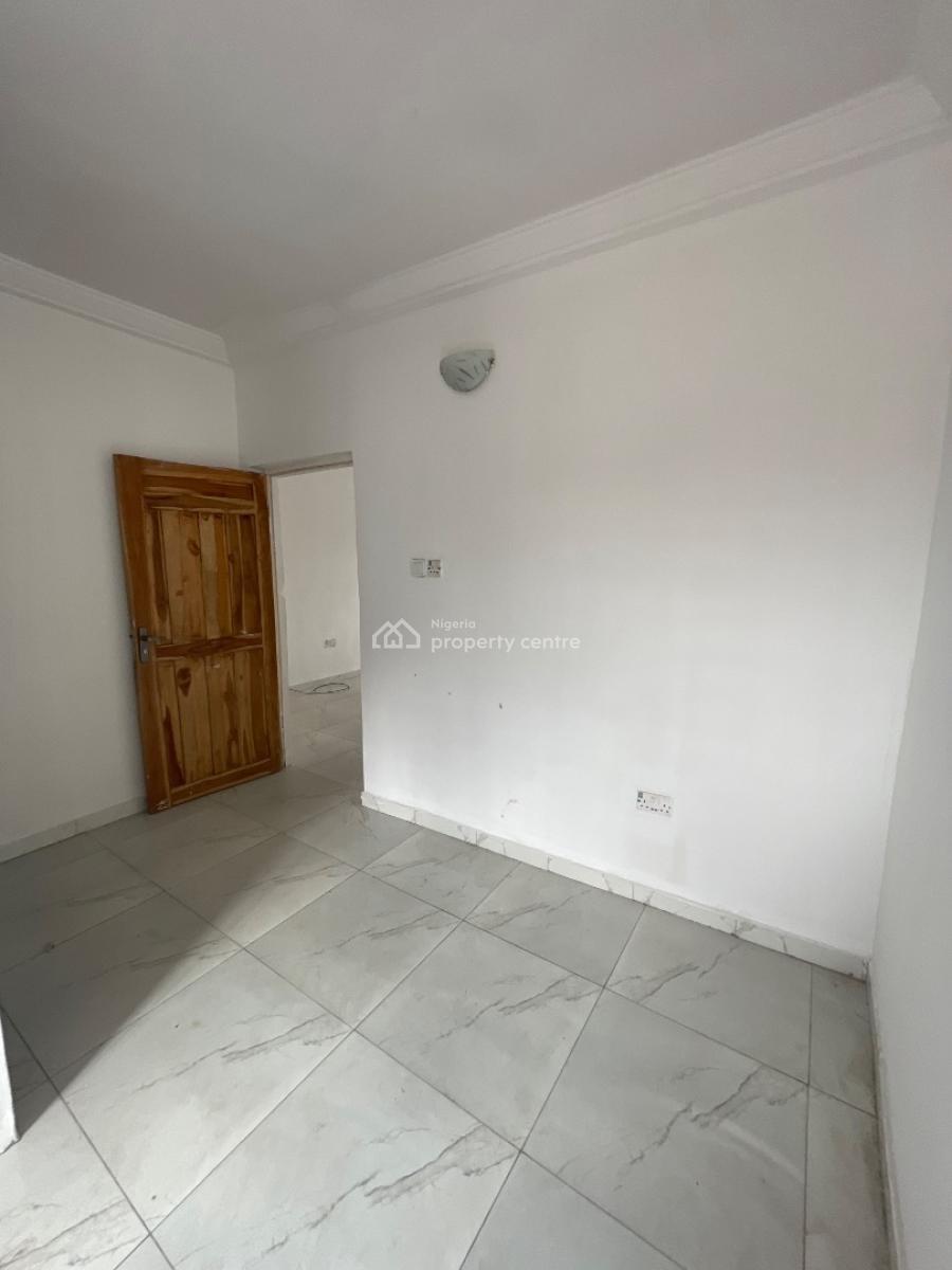 2 Bedrooms Flat Upstairs All Rooms Ensuite, University View Estate Opposite Lagos Business School, Olokonla, Ajah, Lagos, Flat / Apartment for Rent