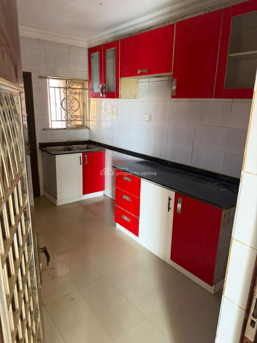 Fantastic 3 Bedroom Flat, Igbogbo, Ikorodu, Lagos, Flat / Apartment for Rent