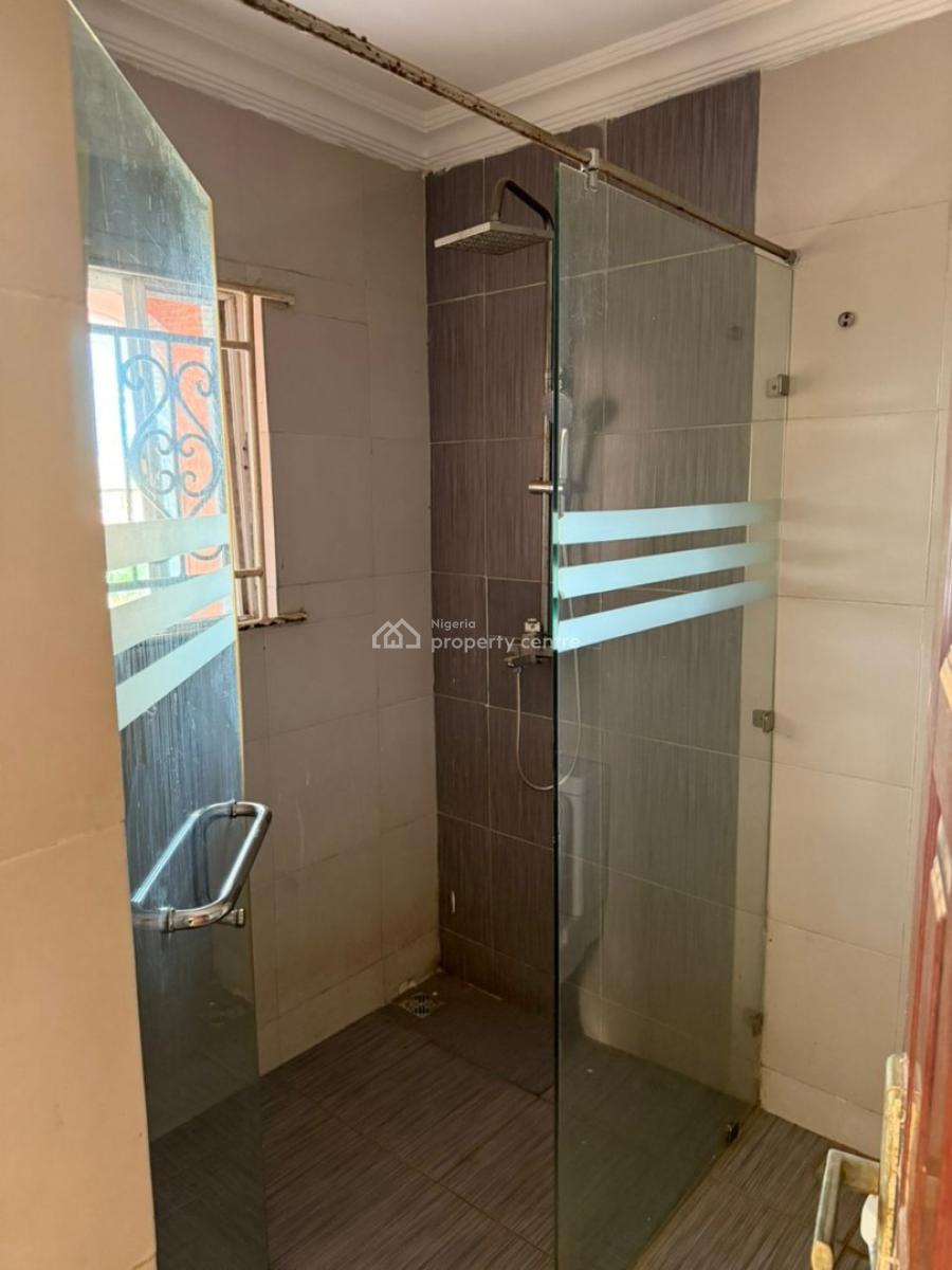 Fantastic 3 Bedroom Flat, Igbogbo, Ikorodu, Lagos, Flat / Apartment for Rent
