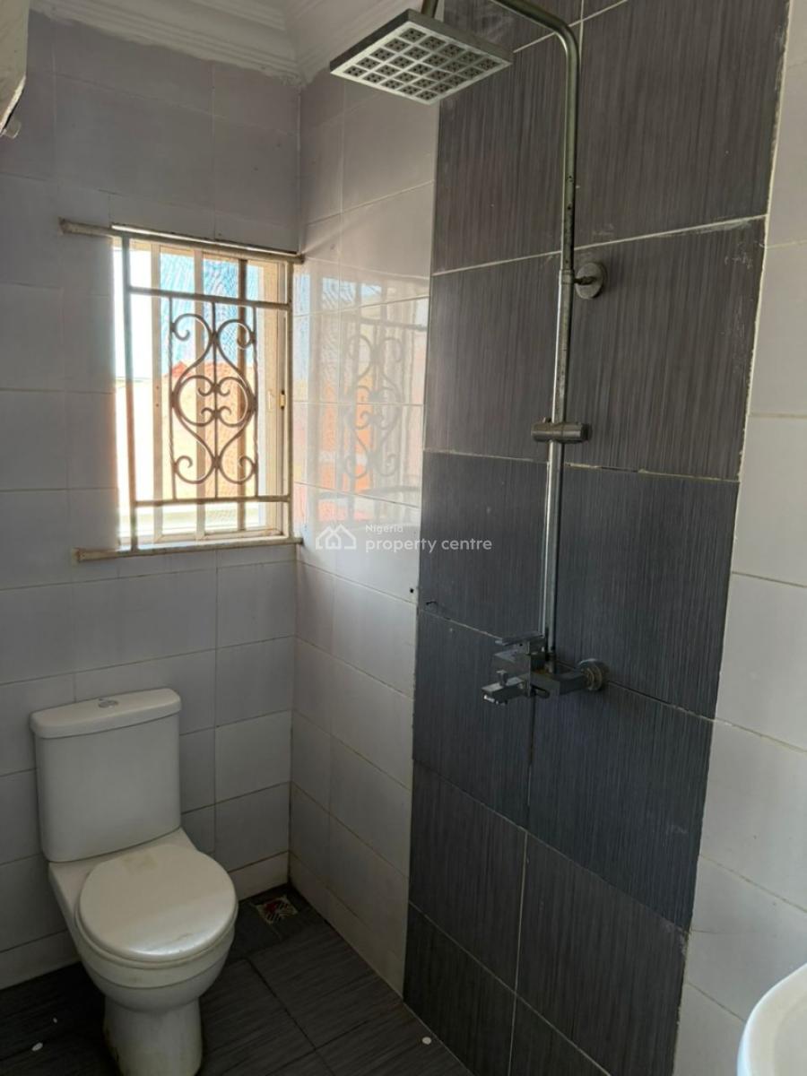 Fantastic 3 Bedroom Flat, Igbogbo, Ikorodu, Lagos, Flat / Apartment for Rent