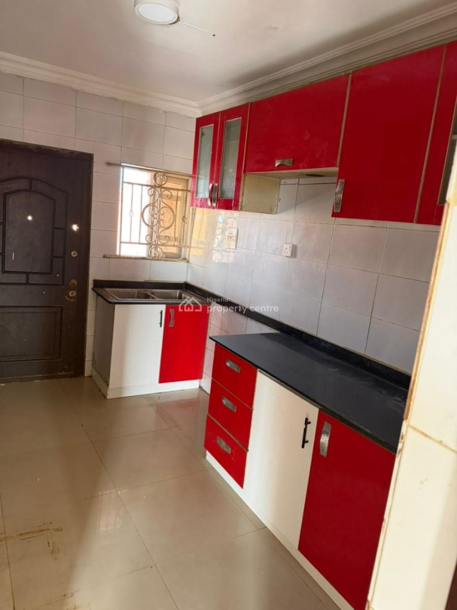 Fantastic 3 Bedroom Flat, Igbogbo, Ikorodu, Lagos, Flat / Apartment for Rent