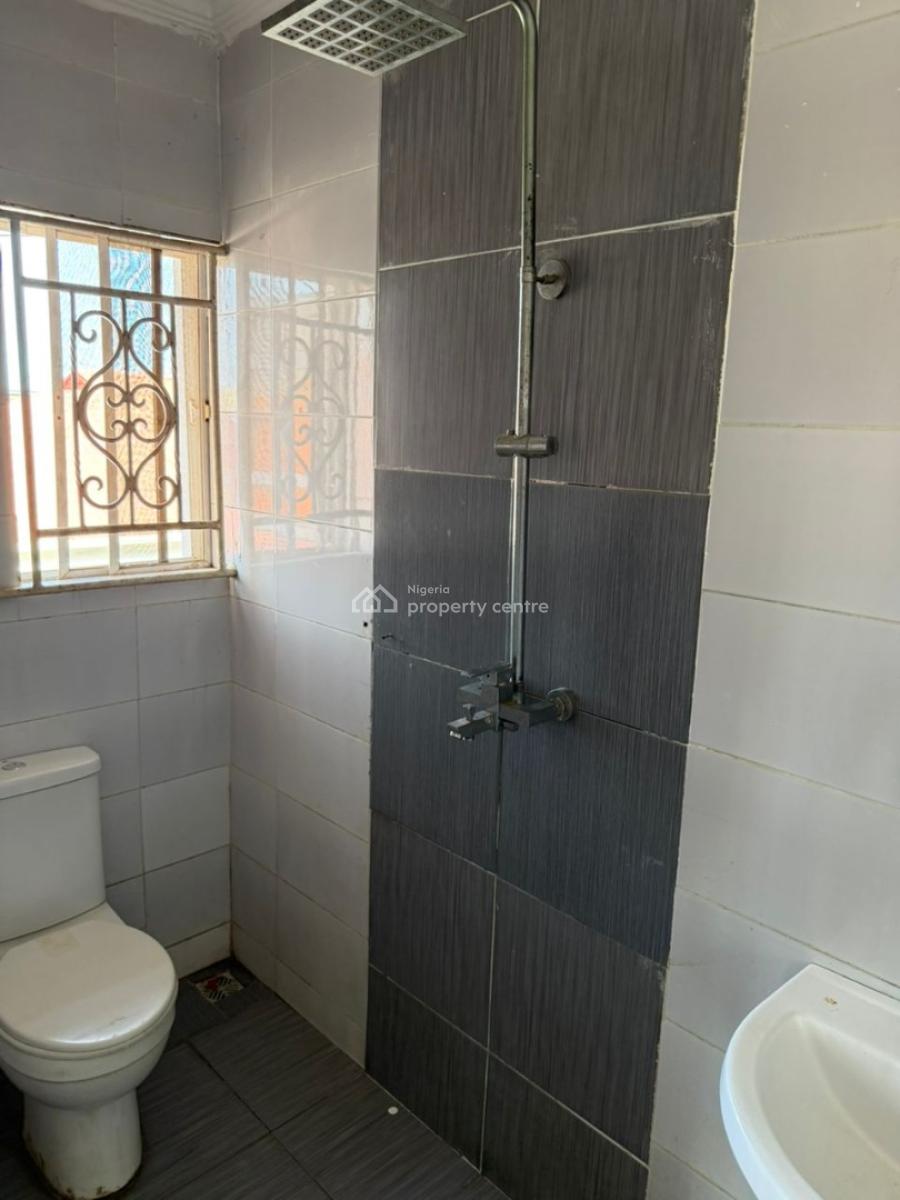 Fantastic 3 Bedroom Flat, Igbogbo, Ikorodu, Lagos, Flat / Apartment for Rent