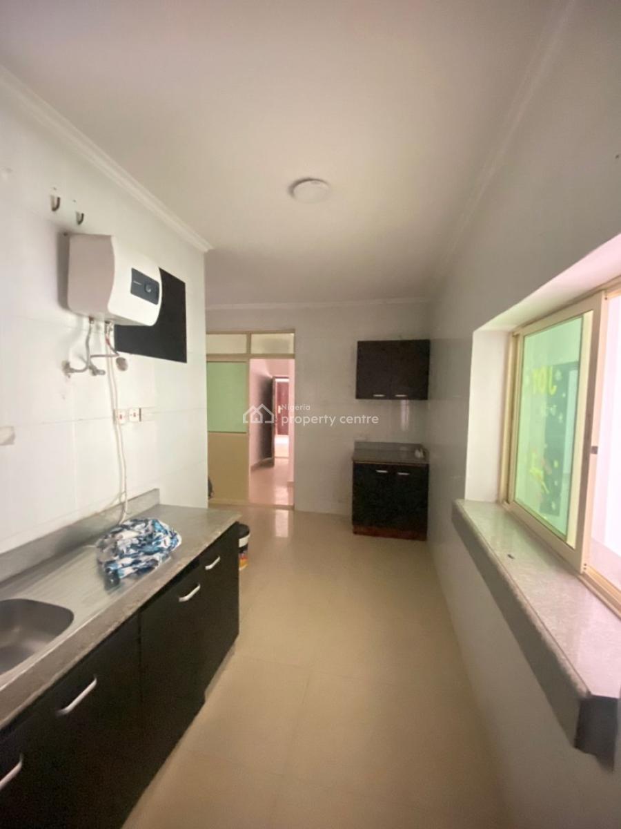 Three (3) Bedroom Flat, Osapa, Lekki, Lagos, Flat / Apartment for Sale