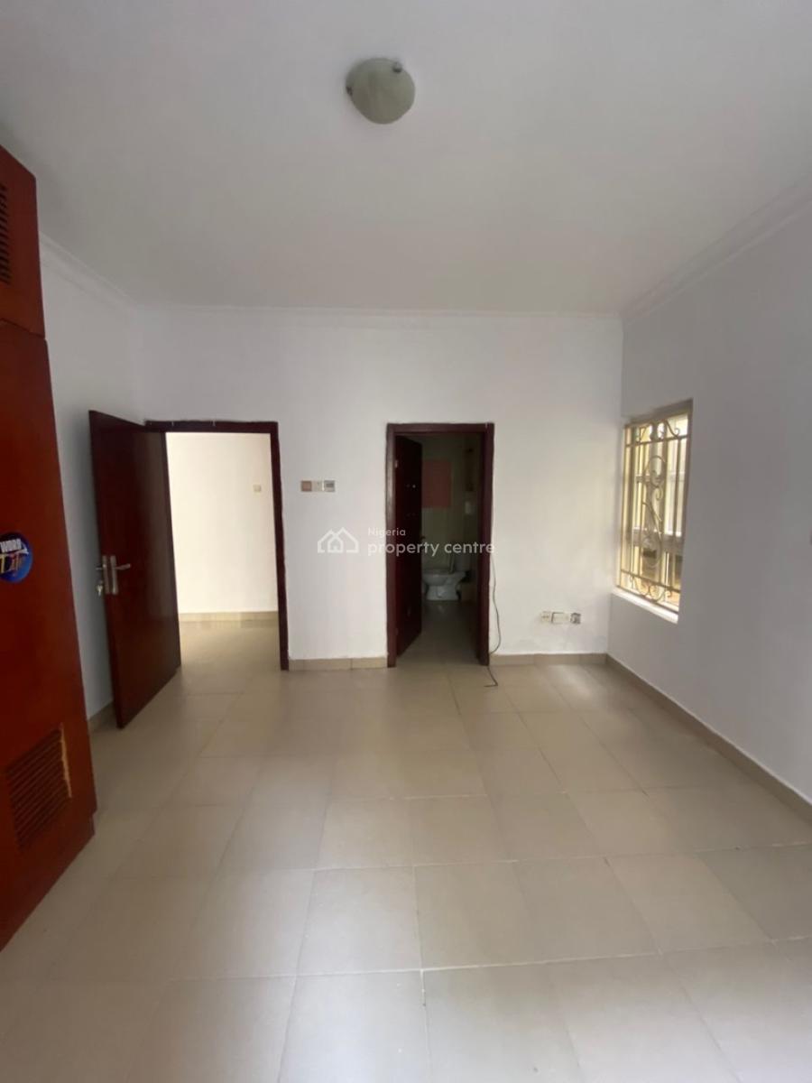 Three (3) Bedroom Flat, Osapa, Lekki, Lagos, Flat / Apartment for Sale