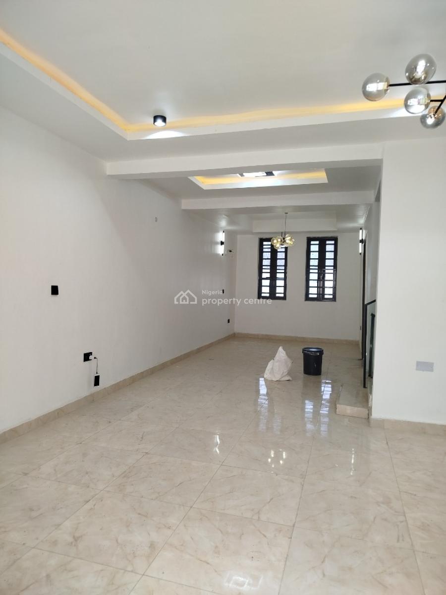 Spacious Built 4 Bedroom Duplex with a Bq, Surulere Lagos, Surulere, Lagos, Detached Duplex for Sale