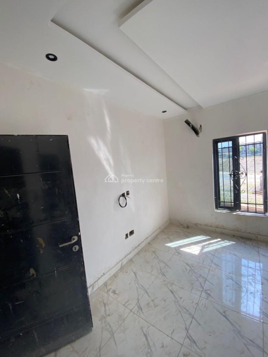 Sweet 3 Bedroom Flat in a Spacious Compound, Dawaki, Gwarinpa, Abuja, Flat / Apartment for Rent
