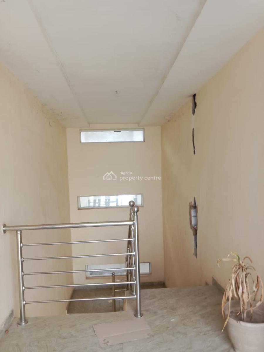 Sweet 3 Bedroom Flat in a Spacious Compound, Dawaki, Gwarinpa, Abuja, Flat / Apartment for Rent