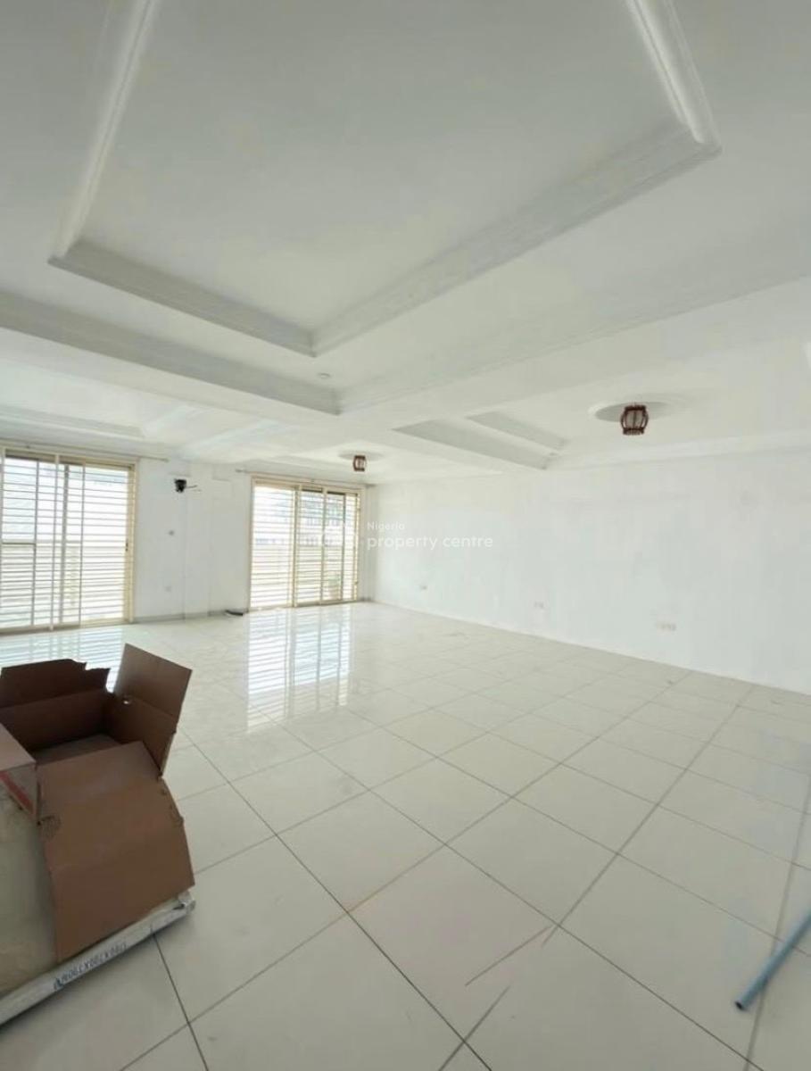 Spacious 2 Bedroom Penthouse, Lekki Phase 1, Lekki, Lagos, House for Rent