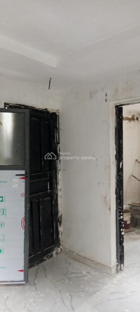 Lovely Renovated Bq Mini Flat in a Gated Street, Off Nathan Street, Surulere, Lagos, Mini Flat (room and Parlour) for Rent