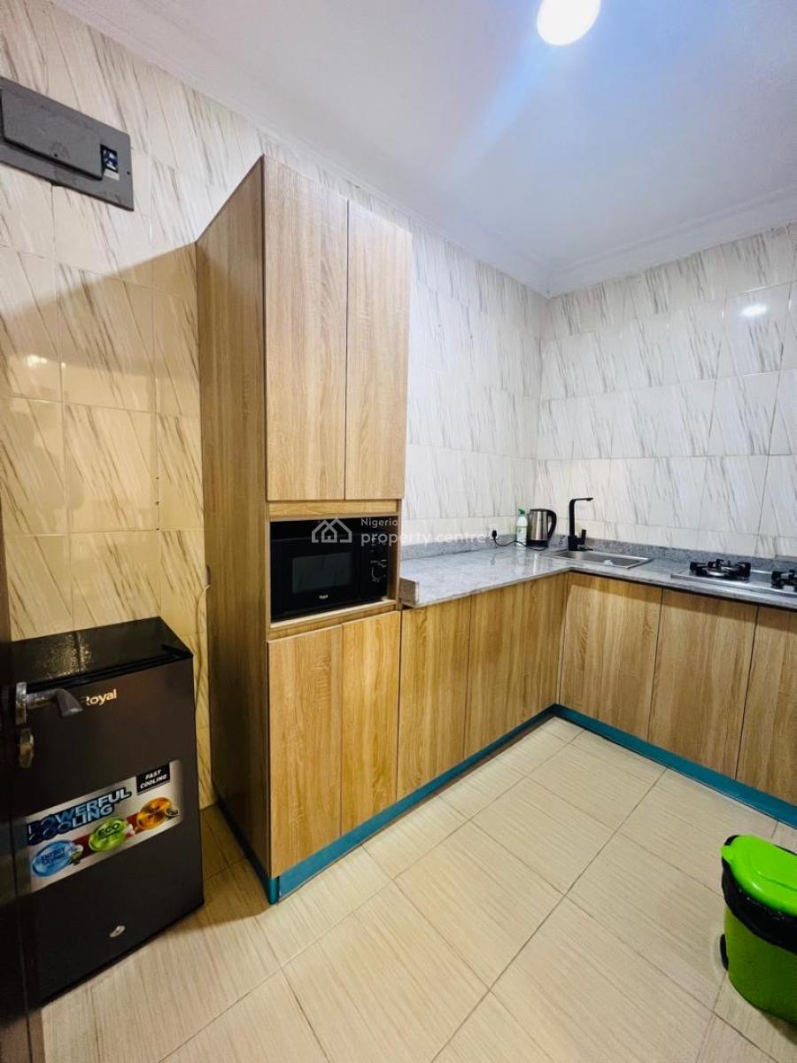 Spacious and Furnished 2 Bedroom Apartment  with 24 Hours Power, Ologolo, Lekki, Lagos, Flat / Apartment for Rent