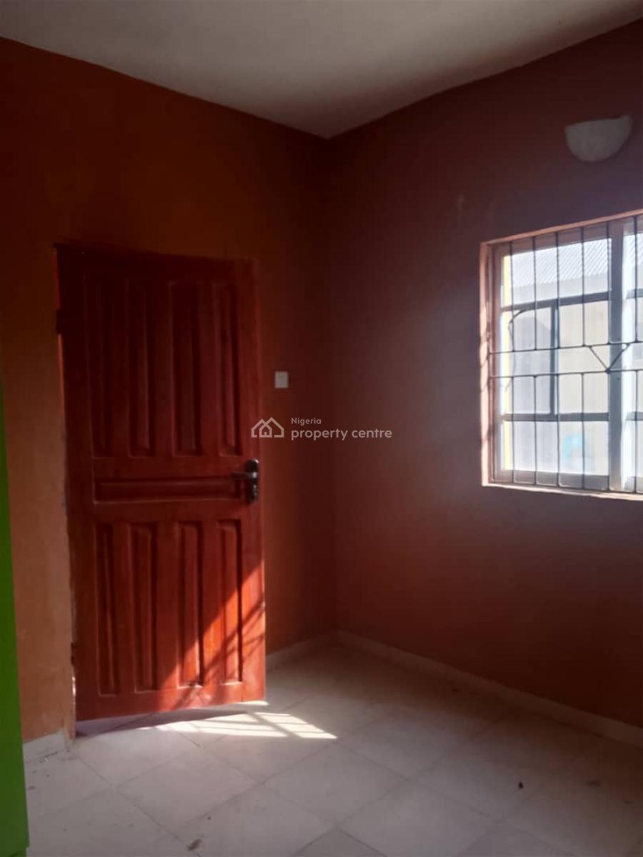 Beautiful Room & Parlour Self-con with Wardrobe & Kitchen Cabinet!, Maya, Ikorodu, Lagos, Flat / Apartment for Rent