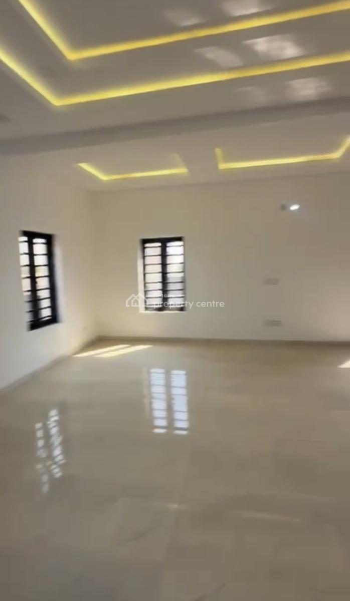 Excellent 4 Bedrooms Terrace with 1 Bedroom Bq, Guzape District, Abuja, Terraced Duplex for Sale