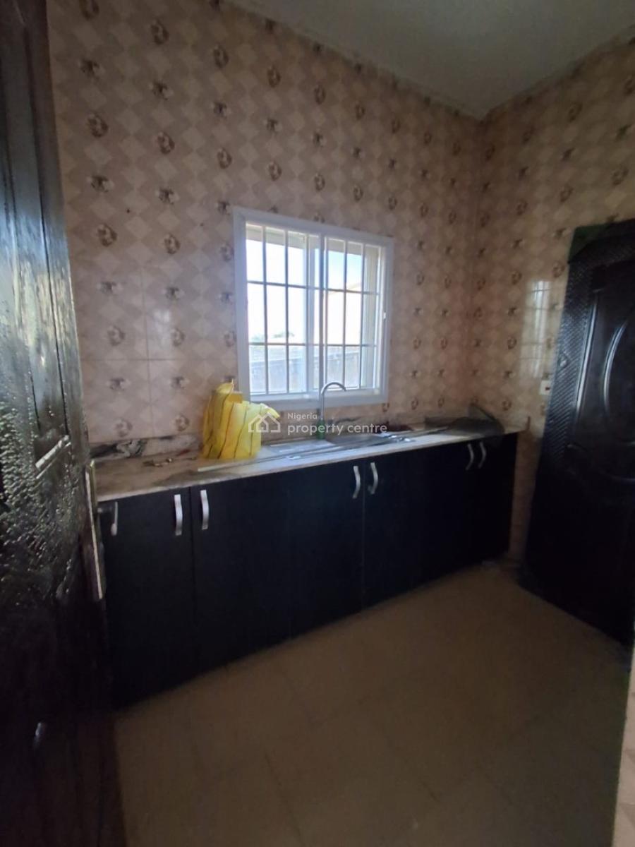 Very Clean 2 Bedroom Apartment ( Upstairs), Ado Road, Ajah, Lagos, Flat / Apartment for Rent