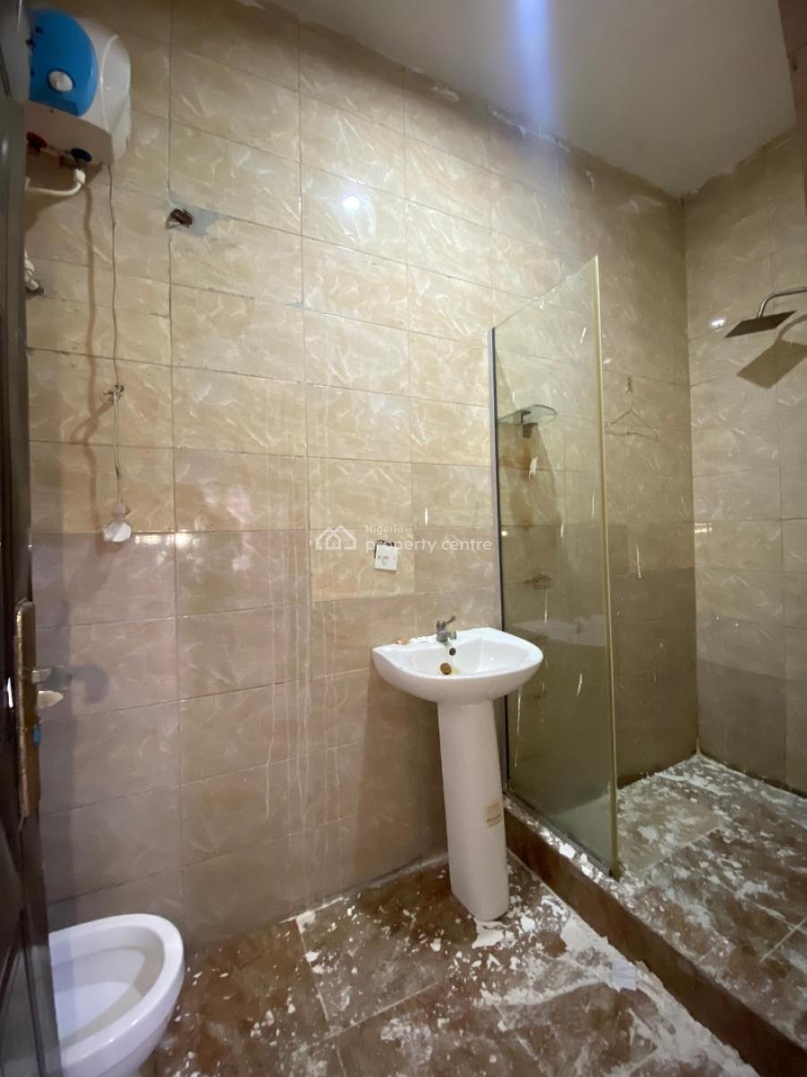 Luxury 3bedroom Apartment (upstairs), Osapa London Lekki Lagos, Lekki, Lagos, Flat / Apartment for Rent