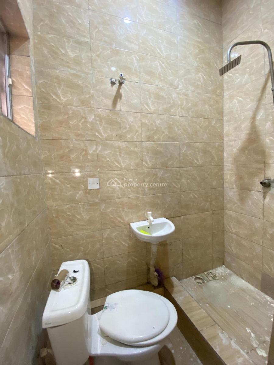 Luxury 3bedroom Apartment (upstairs), Osapa London Lekki Lagos, Lekki, Lagos, Flat / Apartment for Rent