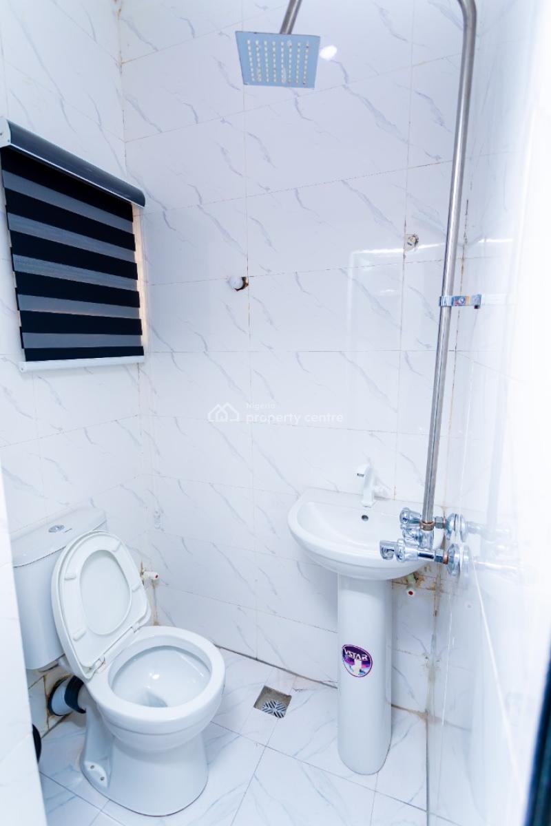 2 Bedroom Apartment  with Inverter Power Supply, Illupeju, Anthony, Maryland, Lagos, Flat / Apartment for Rent