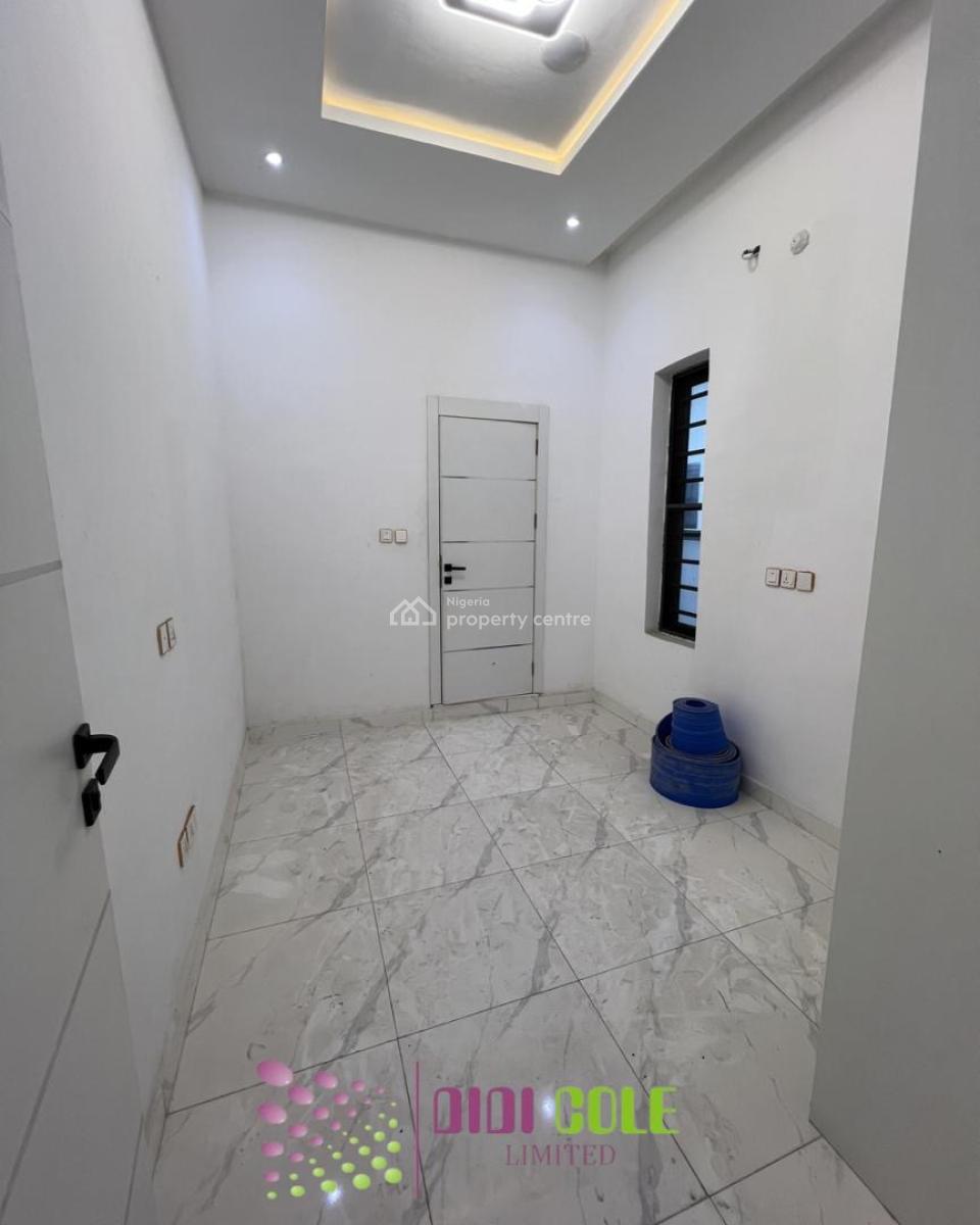 6 Bedroom Fully Detached Duplex with Bq, Ikota, Lekki, Lagos, Detached Duplex for Sale