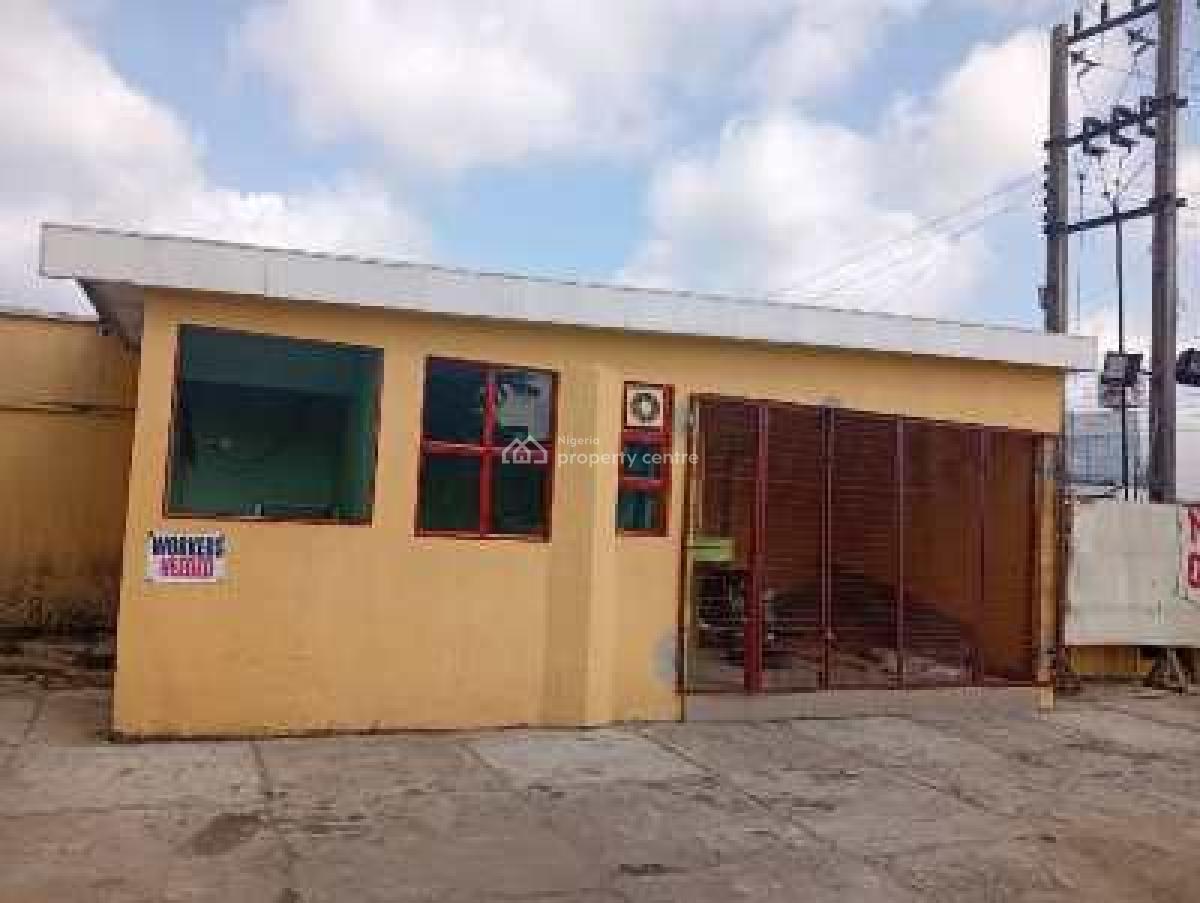 a Functional, Income-generating Quick Service Restaurant, Along Aba Road, Ikot Ekpene, Ikot Ekpene, Akwa Ibom, Restaurant / Bar for Sale