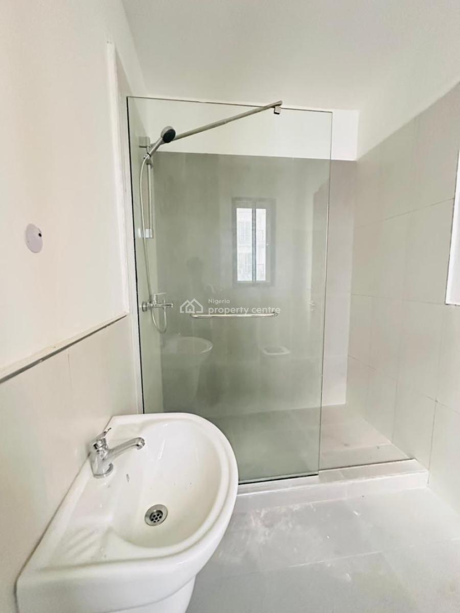 2 Bedroom Apartment with Swimming Pool ,gym &elevator, Ikate, Lekki, Lagos, Flat / Apartment for Rent