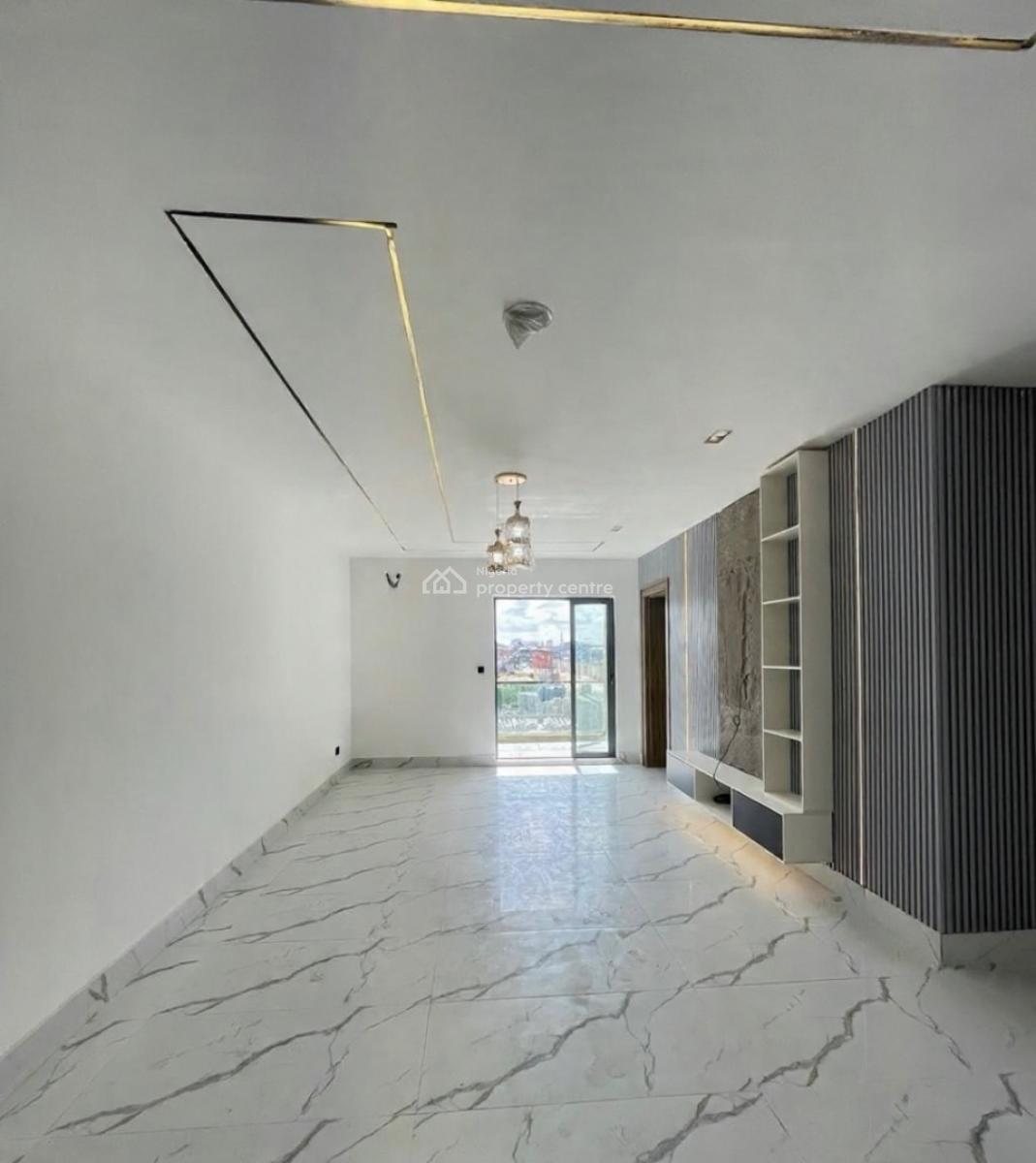 Lovely 2 Bedroom Apartment, Lekki Phase 1, Lekki Phase 1, Lekki, Lagos, Block of Flats for Sale