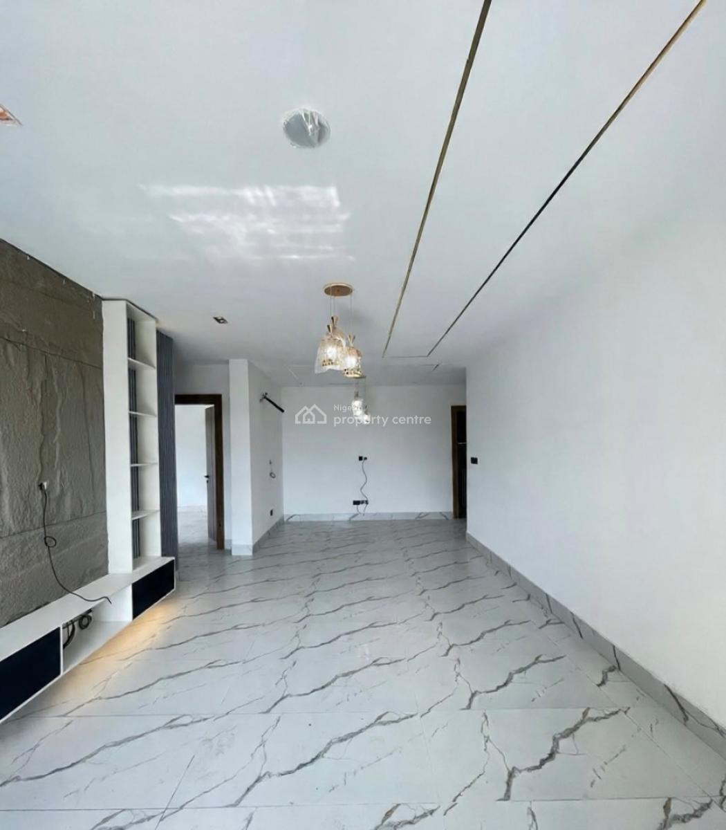 Lovely 2 Bedroom Apartment, Lekki Phase 1, Lekki Phase 1, Lekki, Lagos, Block of Flats for Sale