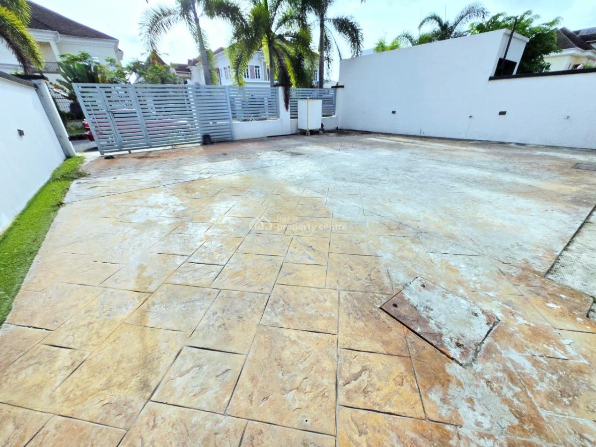 Massive 5-bedroom Detached House, Pinnock Beach Estate, Osapa, Lekki, Lagos, Detached Duplex for Sale