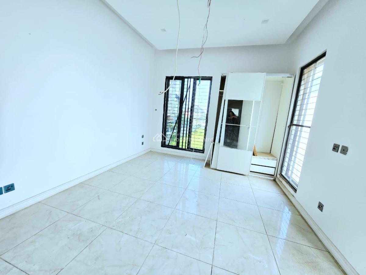 Massive 5-bedroom Detached House, Pinnock Beach Estate, Osapa, Lekki, Lagos, Detached Duplex for Sale