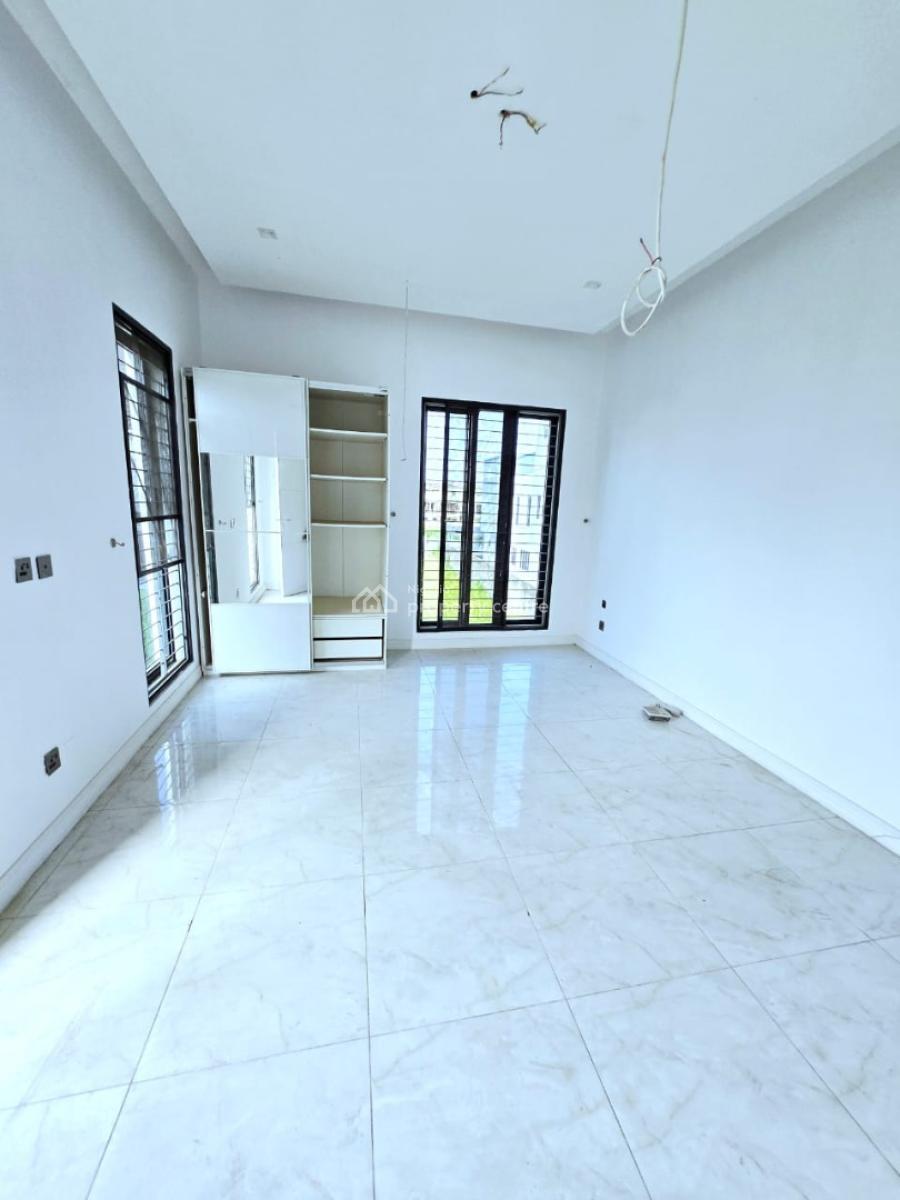 Massive 5-bedroom Detached House, Pinnock Beach Estate, Osapa, Lekki, Lagos, Detached Duplex for Sale