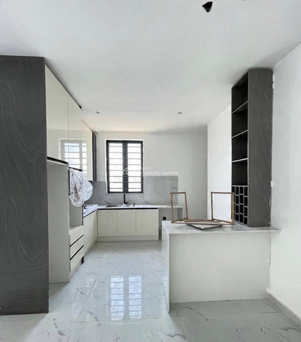 Lovely 3 Bedroom Apartment with Pool,gym and Bq, Lekki Phase 1, Lekki Phase 1, Lekki, Lagos, Block of Flats for Sale