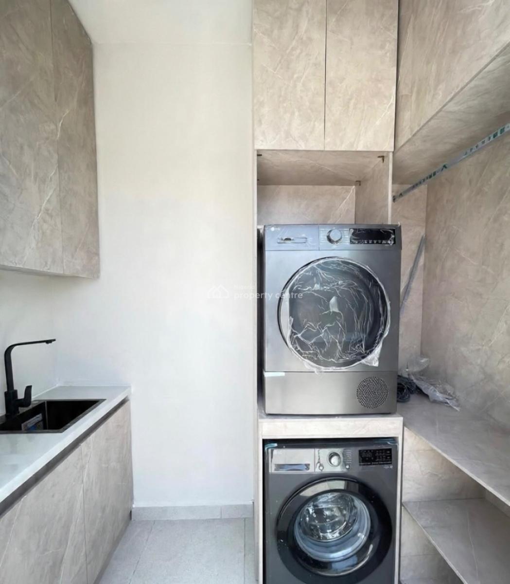 Lovely 2 Bedroom Penthouse with Pool,gym and Bq, Lekki Phase 1, Lekki Phase 1, Lekki, Lagos, Detached Duplex for Sale