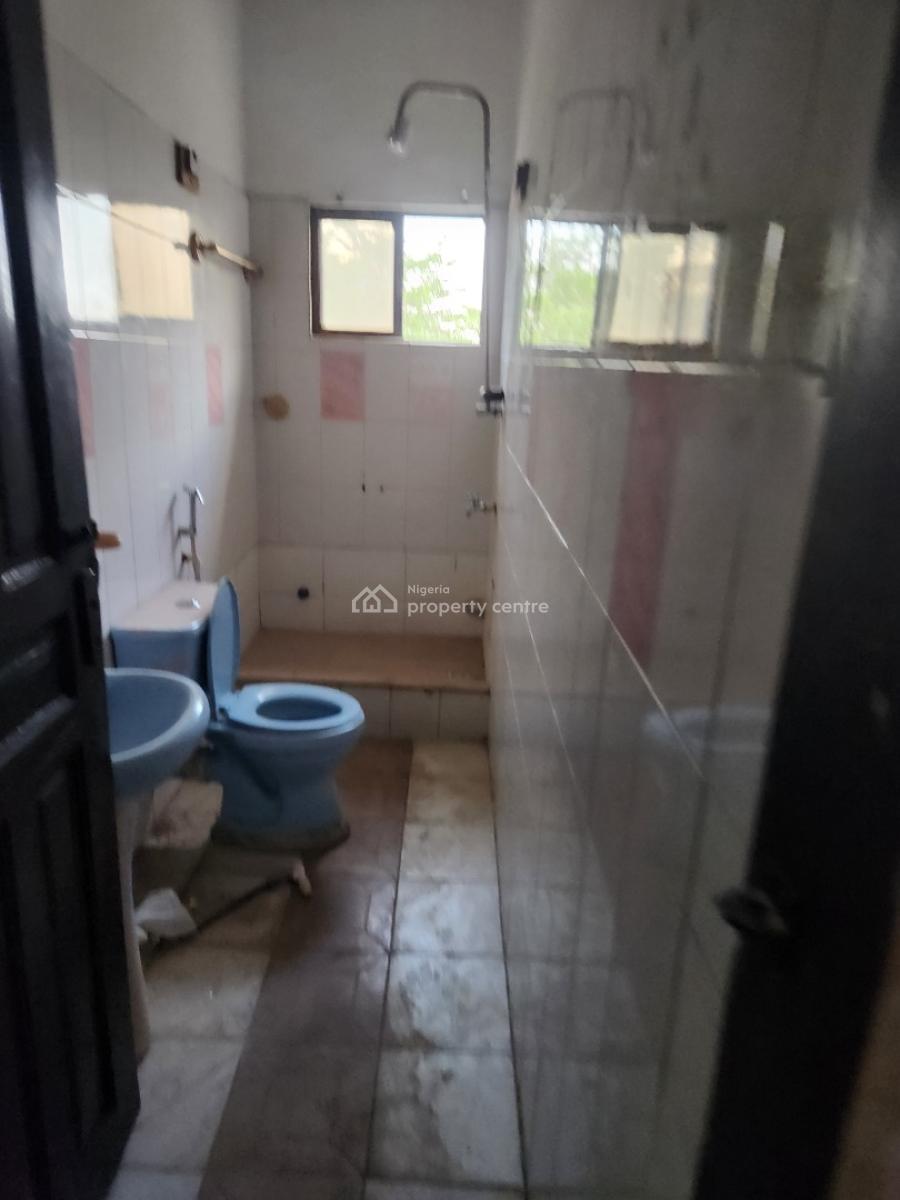 Nice 1 Bedroom Flat with Massive Kitchen & Toilet,2nd Floor, Off Amino Kano, Wuse 2, Abuja, Flat / Apartment for Rent