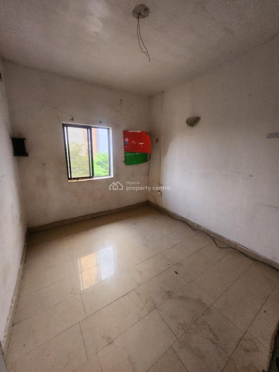 Nice 1 Bedroom Flat with Massive Kitchen & Toilet,2nd Floor, Off Amino Kano, Wuse 2, Abuja, Flat / Apartment for Rent