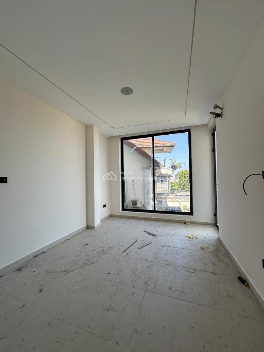 Luxury 2 Bedroom Penthouse with an Iconic View of Water, Highway +gym, Ikate, Lekki, Lagos, Flat / Apartment for Sale