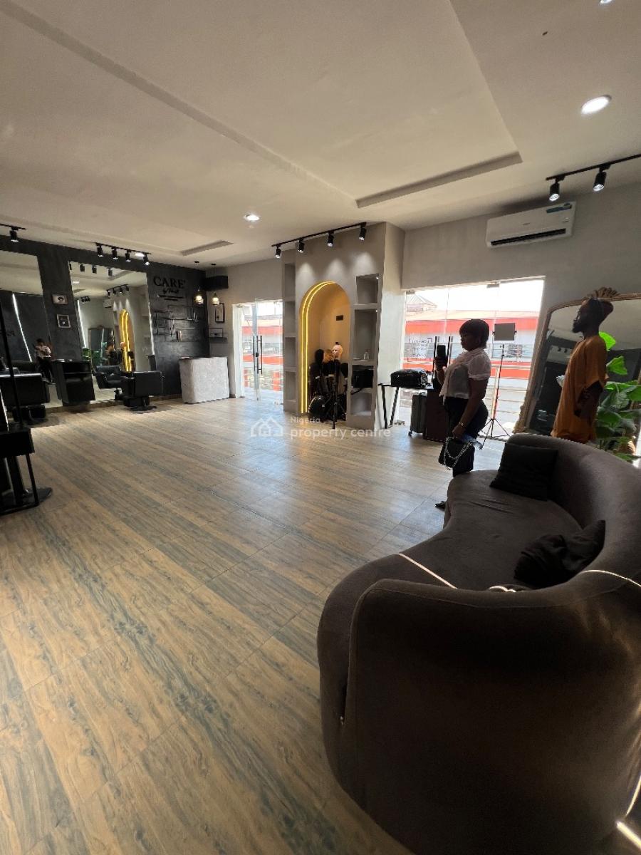 60sqm Saloon Space on a Busy Road at Lekki Phase 1, Off Bisola Durosinmi Etti Drive Lekki Phase 1, Lekki Phase 1, Lekki, Lagos, Shop for Rent