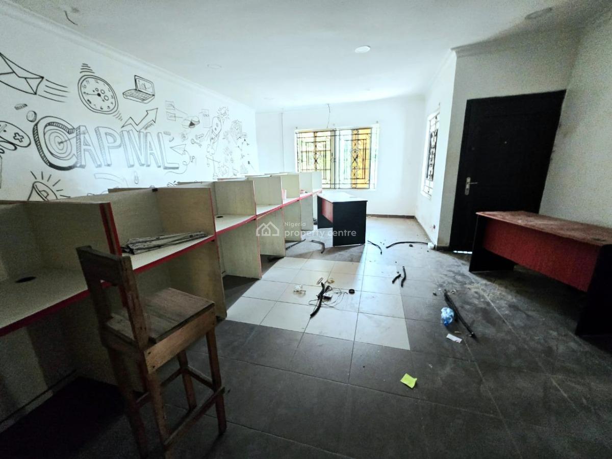 Commercial 5 Bedroom En Suite Semi Detached Duplex, Lekki Phase 1, Lekki, Lagos, Office Space for Rent