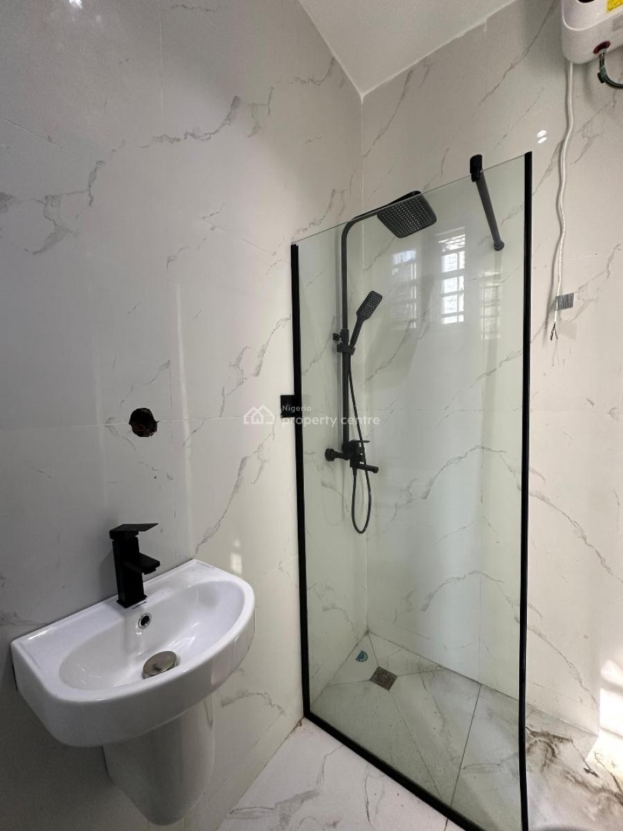 Very Spacious 2 Bedroom Apartment Perfect for Investment, Ikate, Lekki, Lagos, Flat / Apartment for Sale