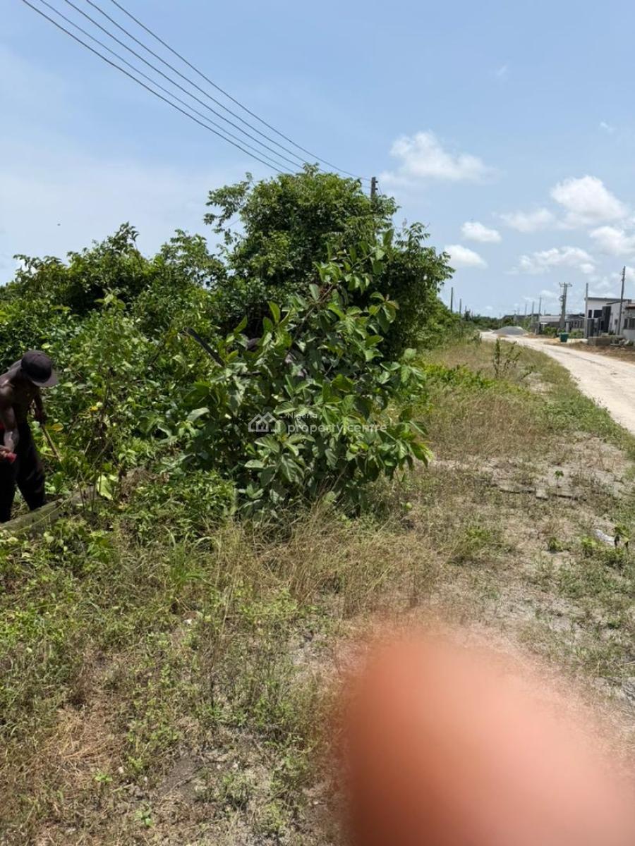 Dry Mix-use  Land Available for Distress, Ajayi Apata Estate Beside Fara Park and Crown Estate, Sangotedo, Ajah, Lagos, Mixed-use Land for Sale