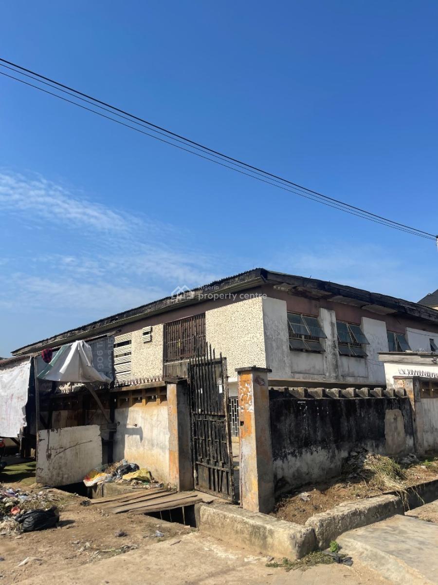 Demolishable Building on 960sqm in a Strategic Location, Akoka, Yaba, Lagos, Mixed-use Land for Sale