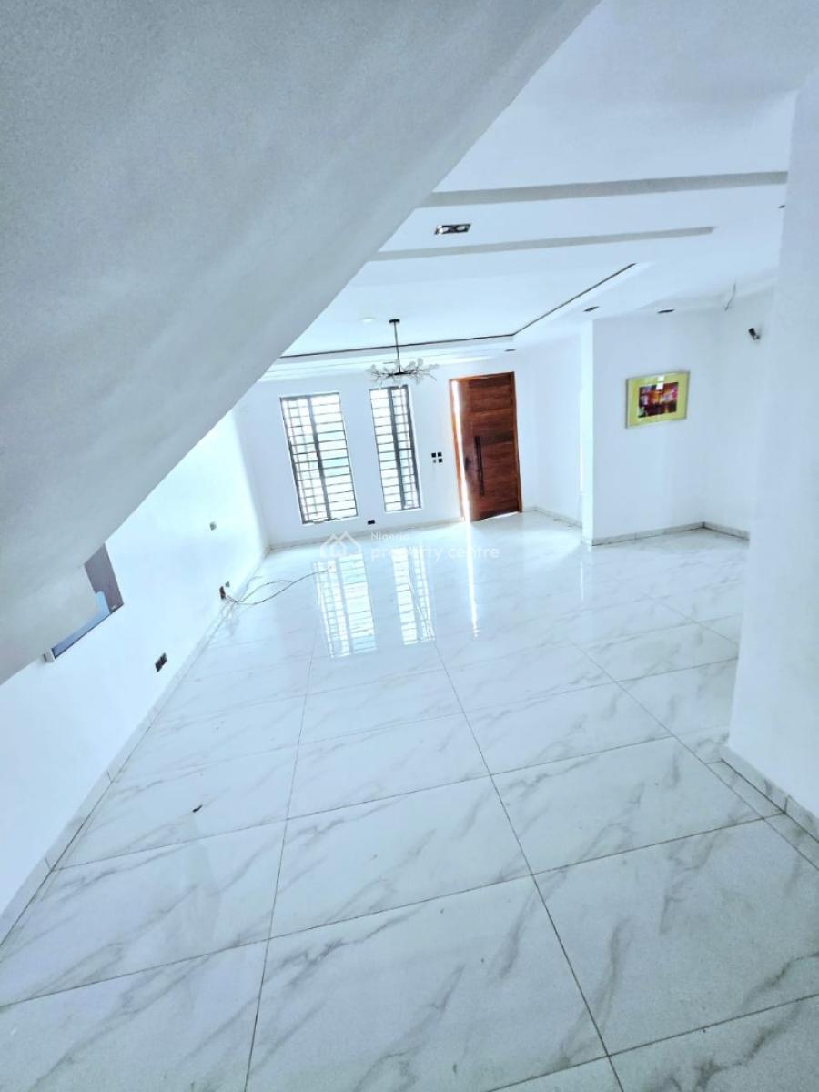 4 Bedroom Semi-detached with Bq, Ikate Elegushi, Lekki, Lagos, Semi-detached Duplex for Sale