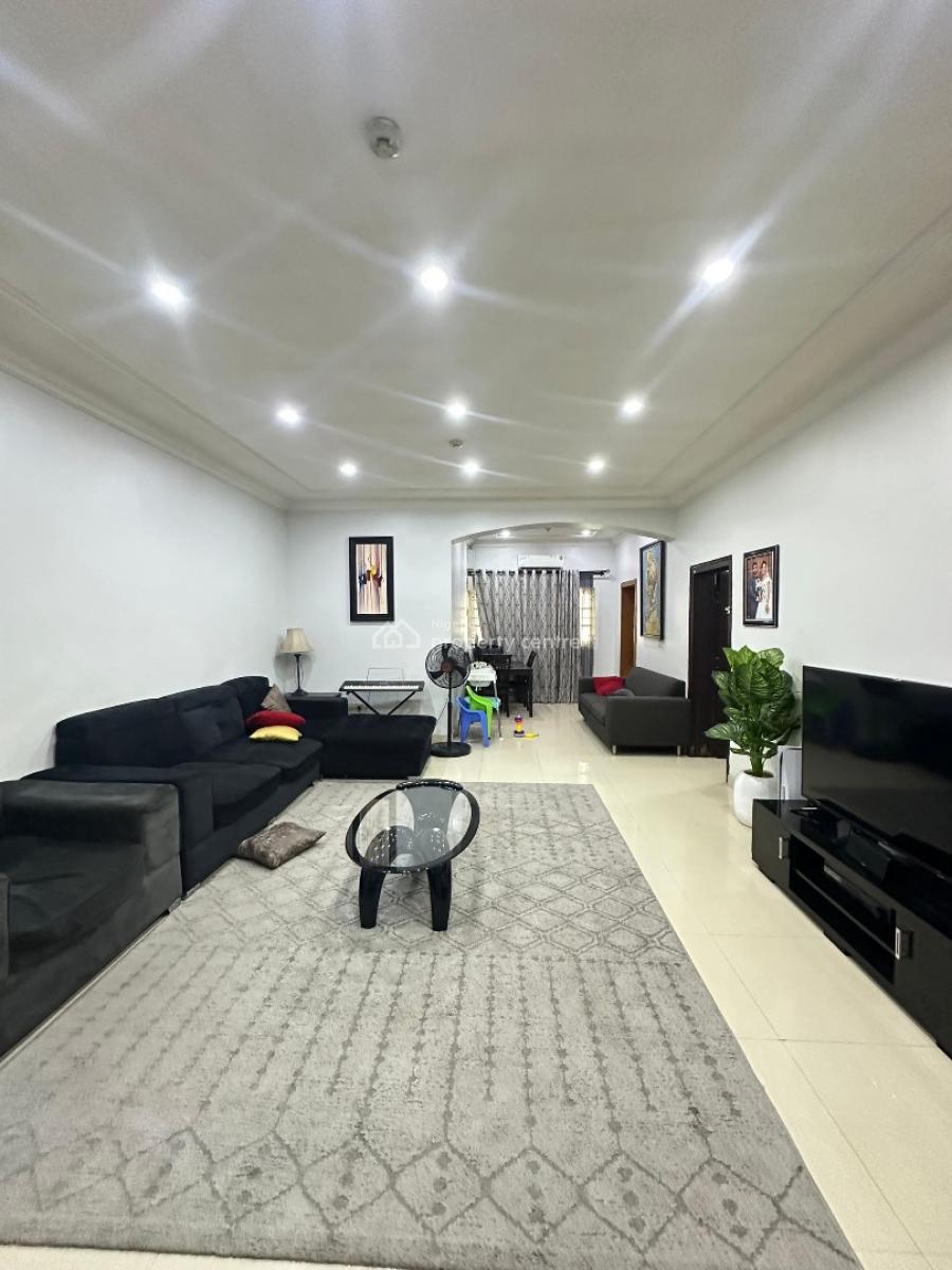 Spacious Luxury 3 Bedroom Apartment with in a Secure and Serene Environment, Lekki Phase 1, Lekki, Lagos, Flat / Apartment for Sale