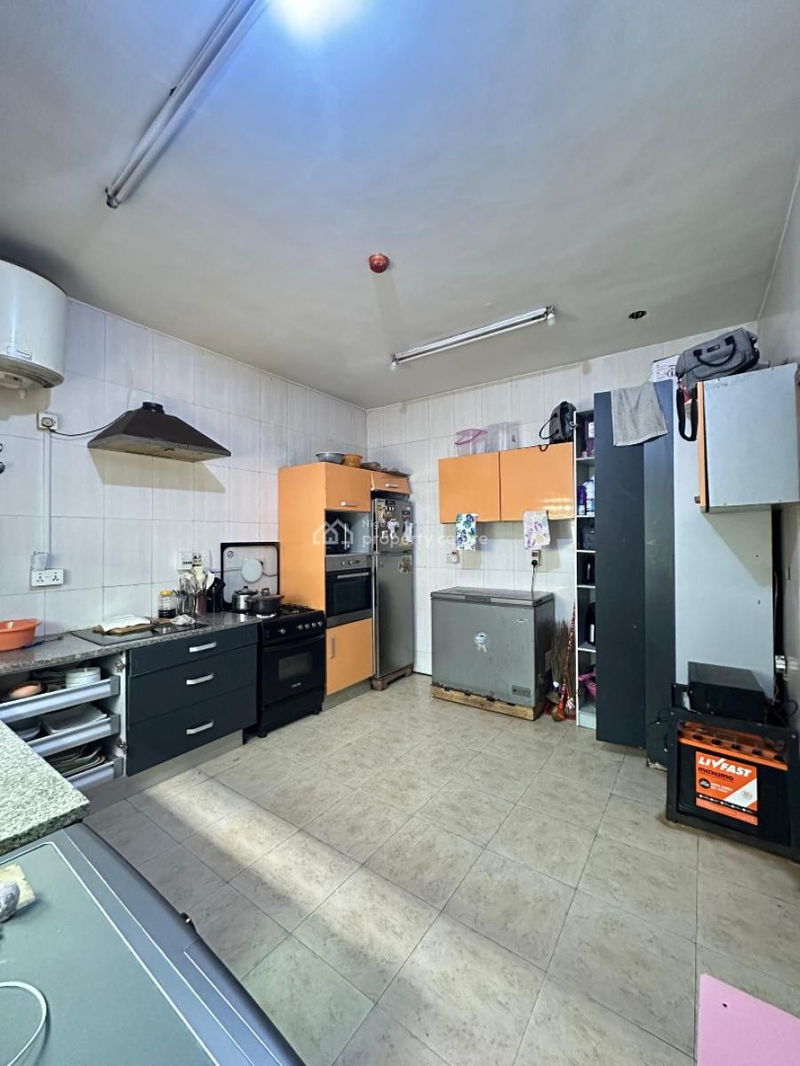 Spacious Luxury 3 Bedroom Apartment with in a Secure and Serene Environment, Lekki Phase 1, Lekki, Lagos, Flat / Apartment for Sale